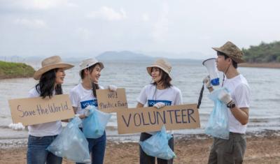 Volunteering Abroad: What You Need to Know Bef\ore You Go