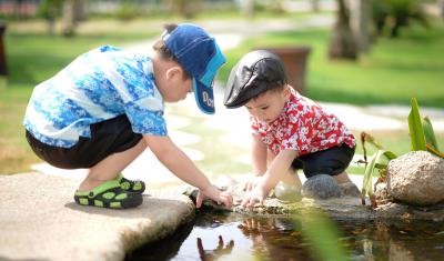 Children Volunteering